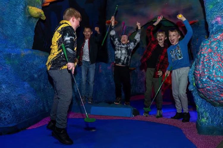 Guildford Mulligans crazy golf kids