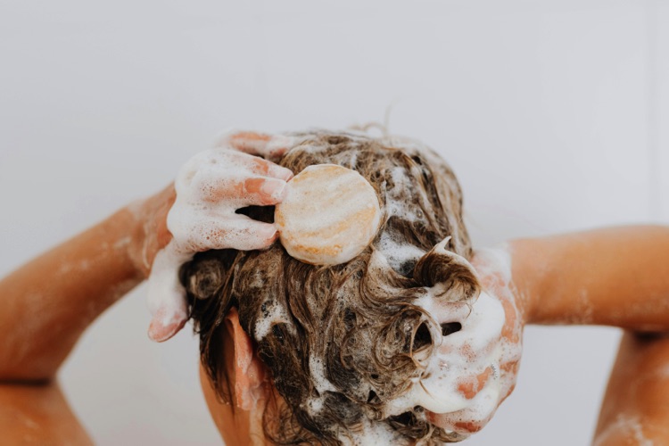 How to Choose the Best Shampoo for Healthy Hair Growth
