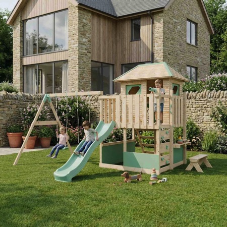 Waltons play house