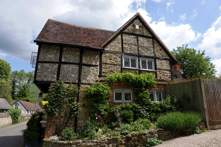 English cottage in Shere