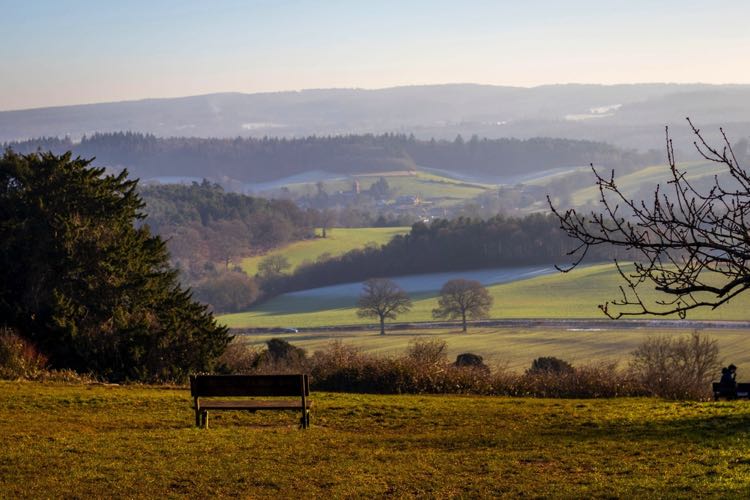 Cold Stops in the Surrey Hills: The Layer Most Walkers Forget